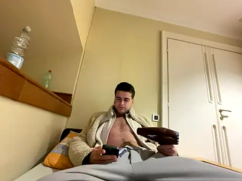 cubalibre02 online show from December 1, 2025, 8:58 pm