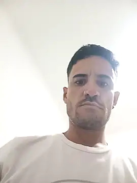 Snapshot of Troya3322 chatting on February 28, 2026, 3:29 am Troya3322 online show from February 28, 2026, 3:29 am