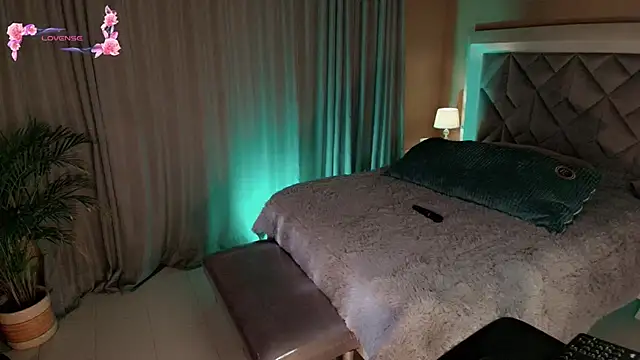 Ezraa1 online show from December 4, 2024, 2:04 pm