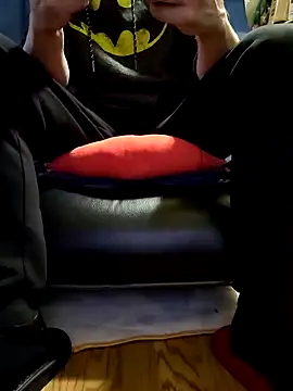 Snapshot of dickdaddydeadpool chatting on December 18, 2024, 5:00 pm dickdaddydeadpool online show from December 18, 2024, 5:00 pm