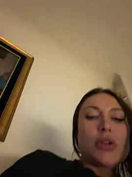 seilyfox online show from March 13, 2026, 2:51 am