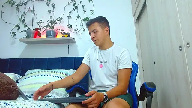 flint ryan online show from April 16, 2026, 8:20 pm