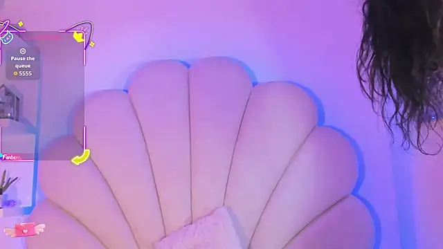 Summer walkerr online show from November 20, 2025, 1:11 pm