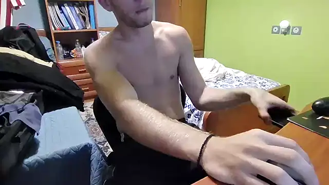 AvarageEuropeGuy online show from September 24, 2025, 7:01 am