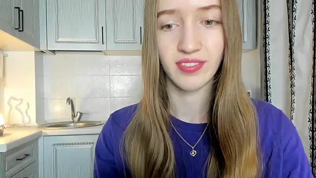 Snapshot of leslie_my_lovee chatting on November 22, 2025, 1:43 pm leslie my lovee online show from November 22, 2025, 1:43 pm