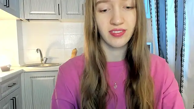 Snapshot of leslie_my_lovee chatting on December 20, 2025, 9:16 am leslie my lovee online show from December 20, 2025, 9:16 am