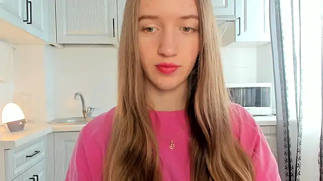 Snapshot of leslie_my_lovee chatting on April 14, 2026, 10:43 am leslie my lovee online show from April 14, 2026, 10:43 am