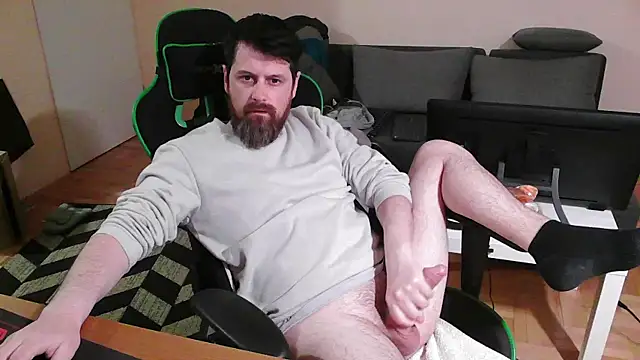 Snapshot of DickStaza chatting on April 29, 2026, 9:21 pm DickStaza online show from April 29, 2026, 9:21 pm
