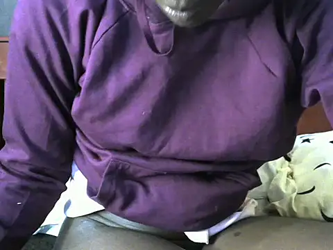 Cute ninah online show from October 13, 2025, 1:33 pm