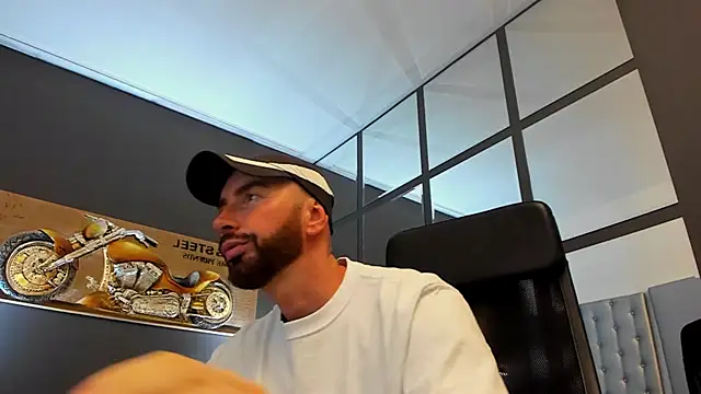 AronGrant online show from September 24, 2025, 9:23 am