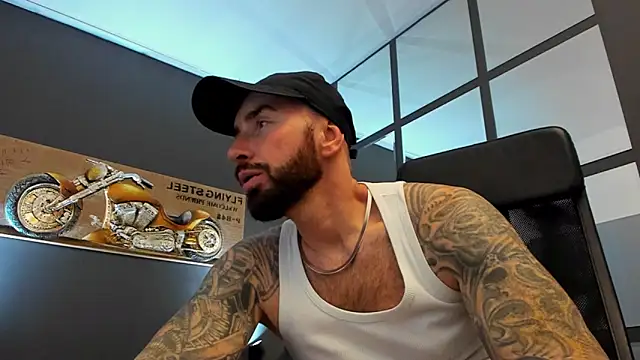 AronGrant online show from November 3, 2025, 9:32 am