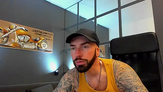 AronGrant online show from December 1, 2025, 10:42 am