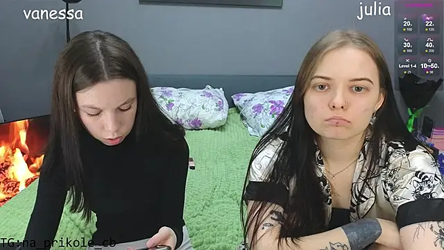 doll lol  online show from December 5, 2024, 8:22 pm