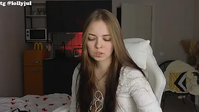 doll lol  online show from September 29, 2025, 7:30 pm