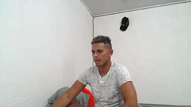 Chris Dick23 online show from December 26, 2024, 4:36 pm