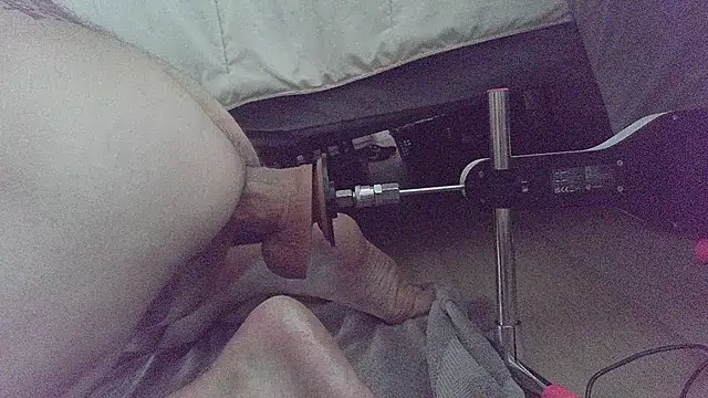 Snapshot of Kinkster615 chatting on August 4, 2026, 8:22 pm Kinkster615 online show from August 4, 2026, 8:22 pm