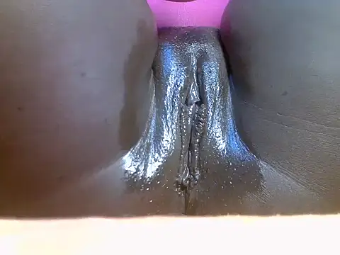 Snapshot of Liza331 chatting on October 9, 2025, 10:30 pm Liza331 online show from October 9, 2025, 10:30 pm