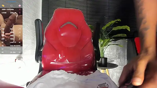 Lil Curved online show from September 26, 2025, 12:20 pm