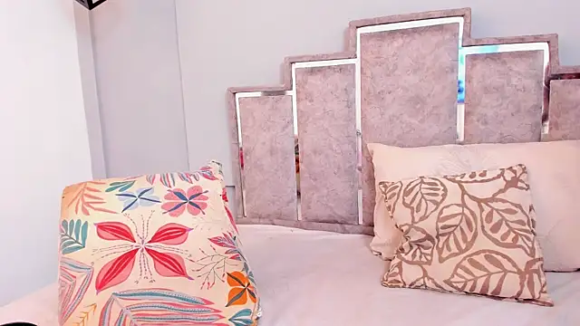 GabyyJones online show from February 28, 2025, 11:25 am