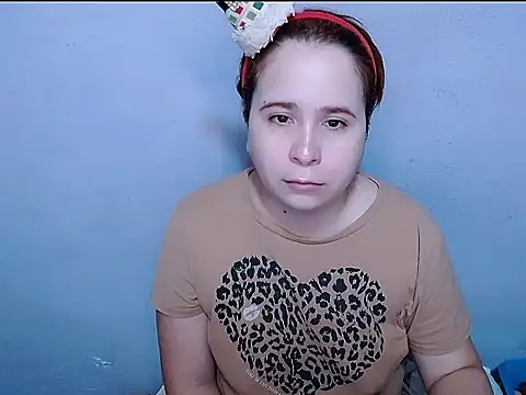 SubLayla01 online show from April 28, 2026, 11:48 am
