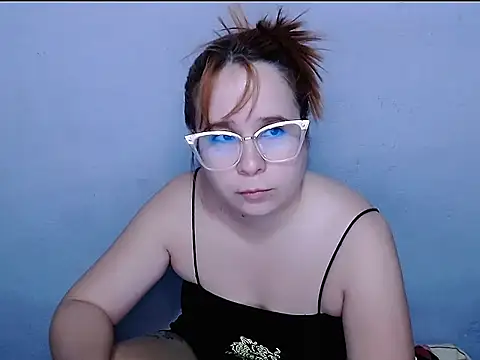 SubLayla01 online show from May 16, 2026, 6:07 pm