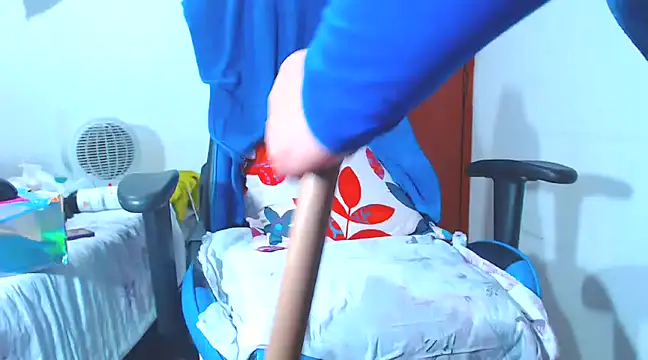 zoetits online show from January 29, 2025, 2:19 am