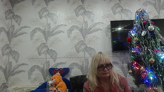 CamDiva113 online show from January 24, 2025, 10:32 am