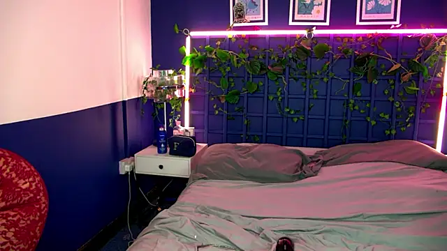 Snapshot of FerrariRedxBabestation chatting on November 9, 2025, 9:13 pm FerrariRedxBabestation online show from November 9, 2025, 9:13 pm