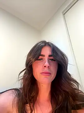 aus queen online show from October 16, 2025, 8:37 am