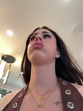 aus queen online show from February 24, 2026, 10:52 pm