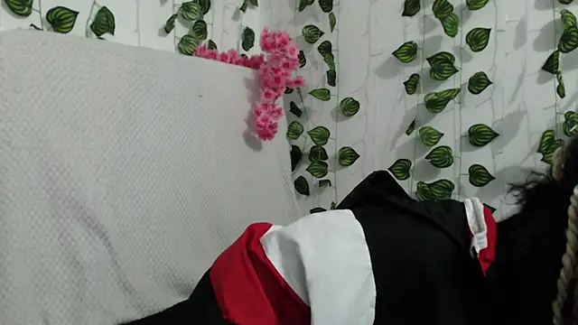 Snapshot of Hellen_dumont chatting on October 11, 2025, 2:11 am Hellen dumont online show from October 11, 2025, 2:11 am