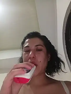 Snapshot of Hellen_dumont chatting on October 19, 2025, 5:08 am Hellen dumont online show from October 19, 2025, 5:08 am