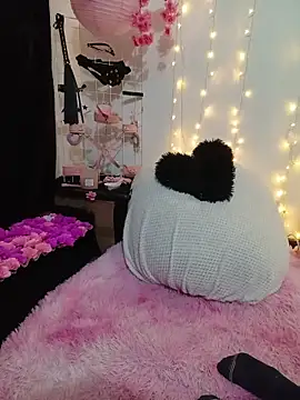 Snapshot of Hellen_dumont chatting on November 5, 2025, 2:22 am Hellen dumont online show from November 5, 2025, 2:22 am