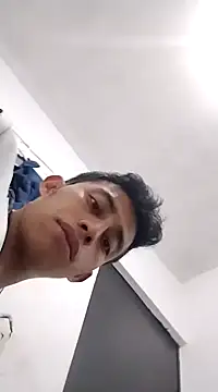 Flaquito pitudo online show from December 17, 2024, 8:34 am