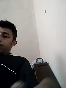 Flaquito pitudo online show from December 21, 2024, 7:49 pm