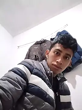 Flaquito pitudo online show from December 22, 2024, 4:17 pm