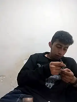 Flaquito pitudo online show from December 25, 2024, 10:17 am