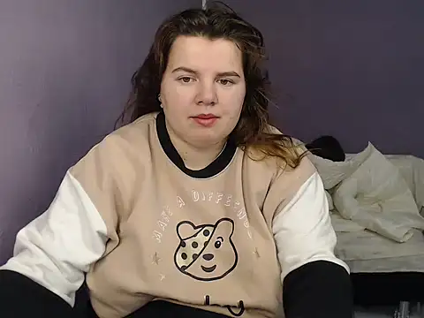 so shy online show from October 7, 2025, 6:54 am