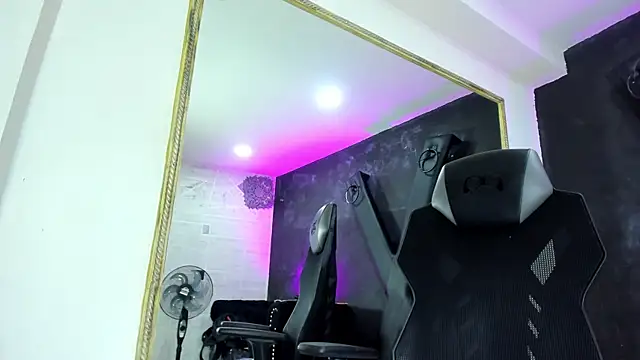 DarlingBDSM  online show from October 21, 2025, 1:45 pm