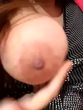 carmelasexy online show from November 23, 2025, 3:45 pm