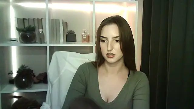 X Alisa online show from September 29, 2025, 6:13 pm