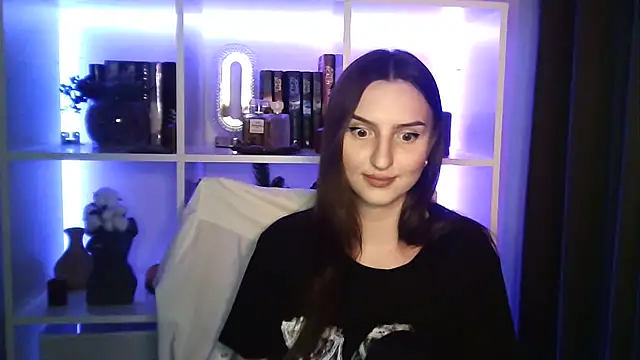 X Alisa online show from April 14, 2026, 6:47 pm