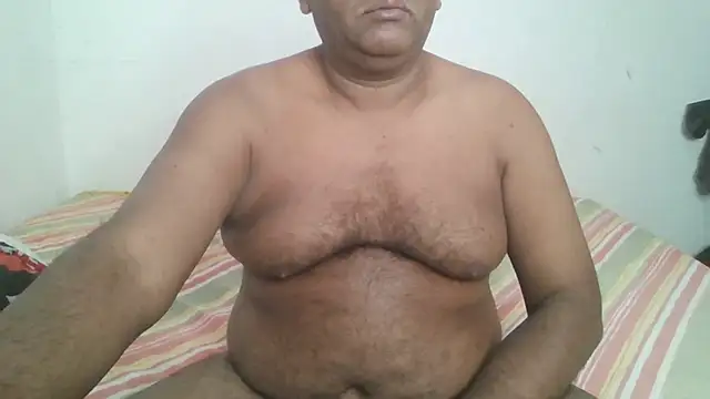 Beargryzzly online show from December 5, 2024, 3:15 am