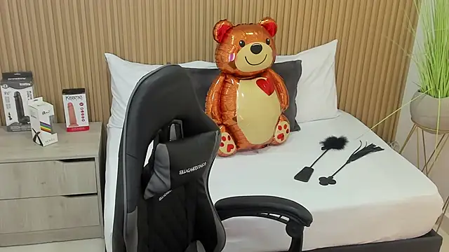 candy summer28 online show from March 7, 2025, 12:34 pm