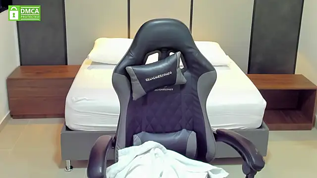 candy summer28 online show from September 22, 2025, 7:16 pm