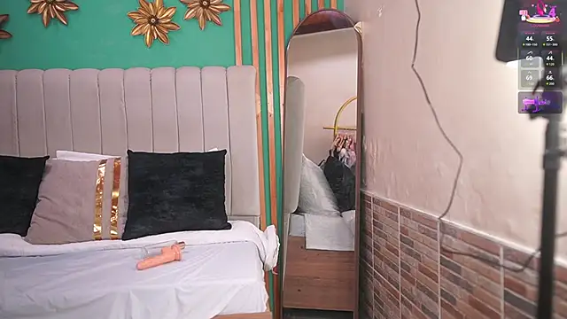 katlyn martins online show from September 24, 2025, 7:06 pm