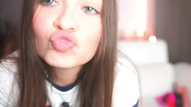 Snapshot of katlyn_martins chatting on April 27, 2026, 6:50 pm katlyn martins online show from April 27, 2026, 6:50 pm