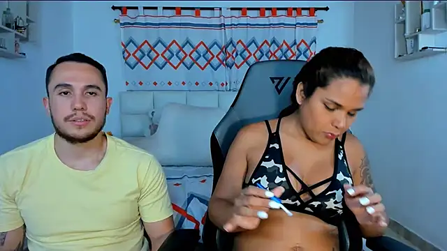 Snapshot of xxx_sweet_couple_ chatting on December 10, 2024, 3:52 am xxx sweet couple online show from December 10, 2024, 3:52 am