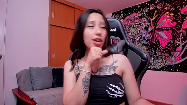 Snapshot of aciddollhell chatting on February 21, 2026, 1:50 am aciddollhell online show from February 21, 2026, 1:50 am