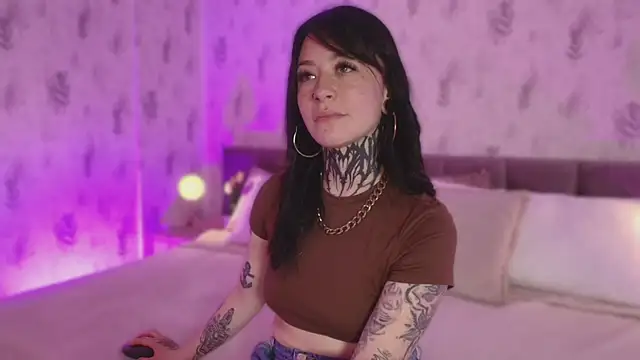 Scolw online show from September 18, 2025, 8:11 pm